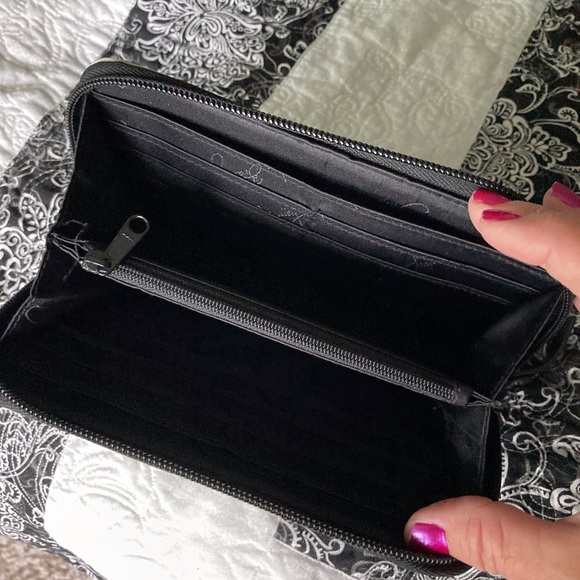 Wallet - Picture 3 of 3